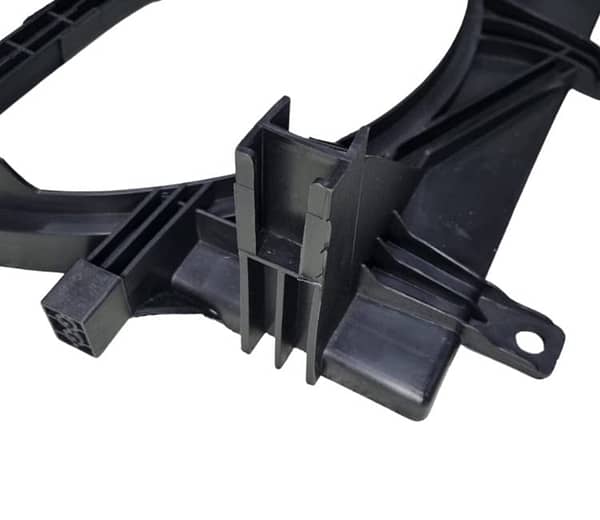 Defletor Radiador Fiat Palio Siena Strada Com Ar Suporte Baixo (Sistema Behr) 90922